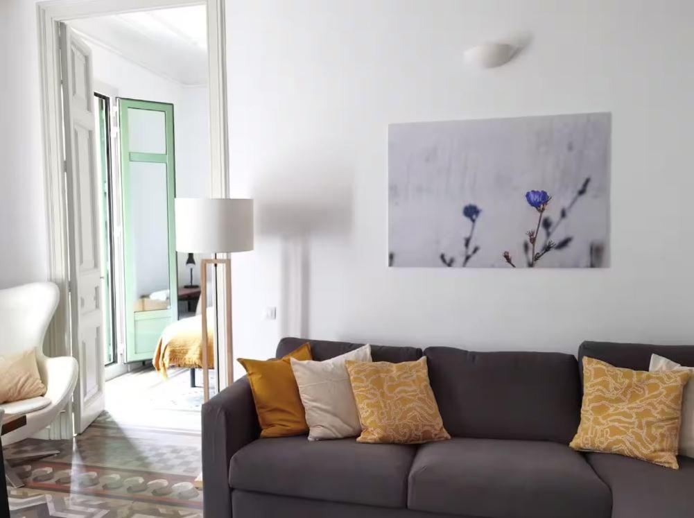 M&E Agency Apartments Valencia 277 By Marta And Emanuele Barcelona Bagian luar foto