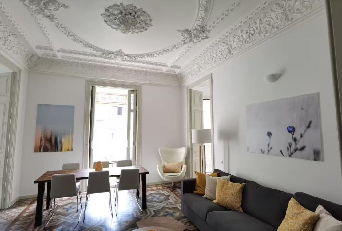 M&E Agency Apartments Valencia 277 By Marta And Emanuele Barcelona Bagian luar foto